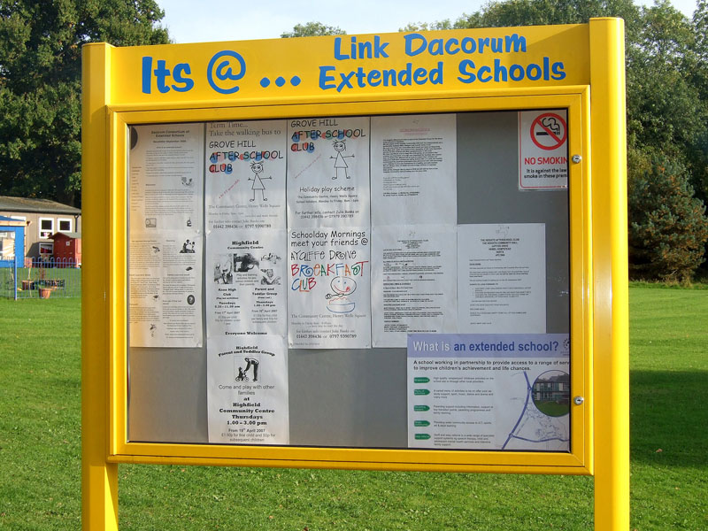 Notice Board with Header & D Posts 95mm Deep 1200x900